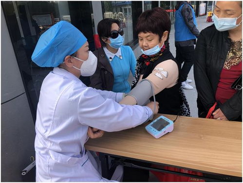 鄂城區“愛滿荊楚”社會工作服務項目 健康咨詢義診主題活動